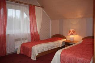 Отель Hotel Laagna Лаагна Двухместный номер эконом-класса с 2 отдельными кроватями-1